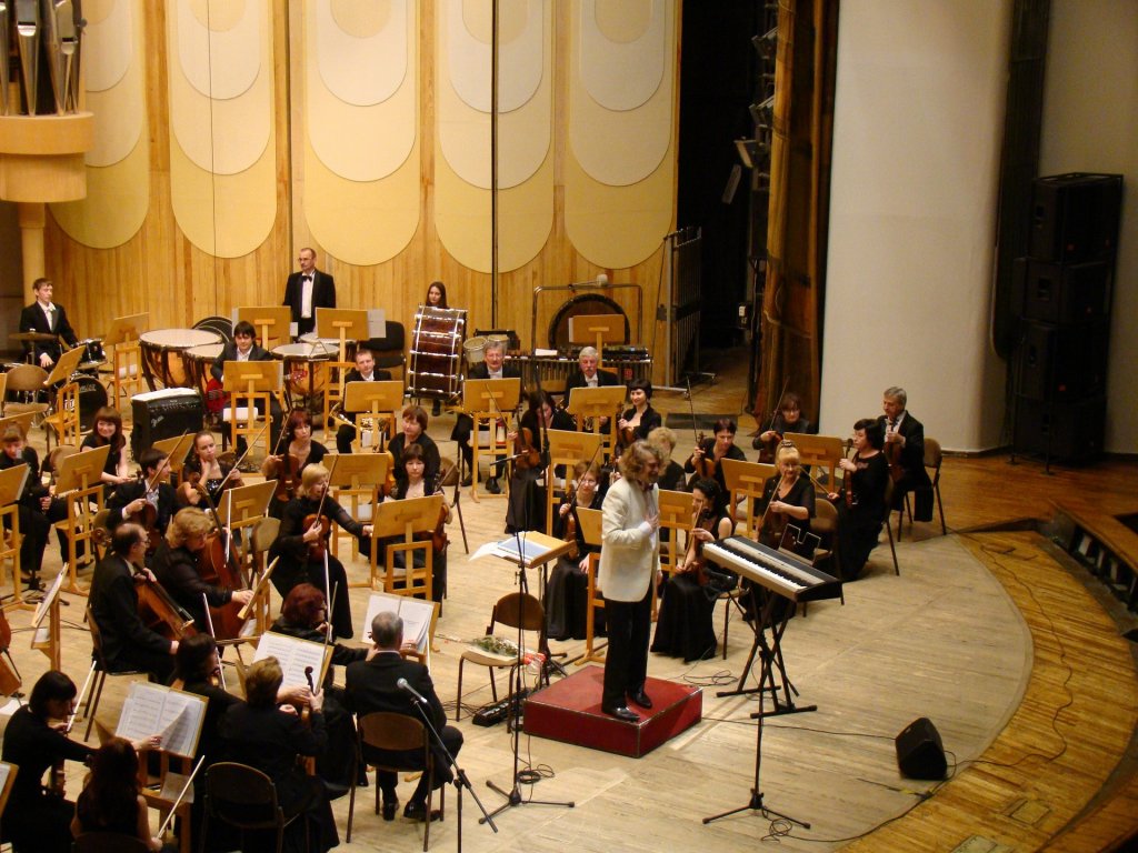 symphony-orchestra-183612_1920